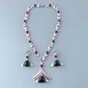 Designer Collection Style Dinner Party Red Beads Necklace Earrings Settings Diamond Green Gem Fan-Shaped Pendant Women Lady Jewelry Sets