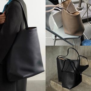 The Row Bucket Bag Axillary Totes Large Capacity Handbag Smooth Leather Luxury Women Designer Bags Flat Shoulder Strap Closure Clutch Tote Minimalist Purse Black