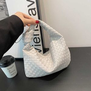 Röd 2023 Fashion Women Leather Woven Bag Luxury Black Designer Handväska Weave Top Handtag Green Pink Silver Khaki Kvinna