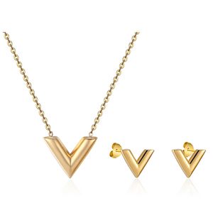 Top Quality Luxury Pendant Necklace Simple Style Earrings Titanium Steel Jewelry Sets Wholesale