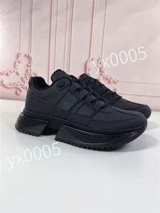 Luxurys designer platt sneaker tränare casual skor läder vit bokstav överlägg modeplattform män kvinnor låga sneakers