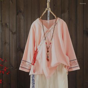 Kvinnors T-skjortor Spring Chinese Traditional Tang Suit Female Costume Vintage Blus långärmad snörning Embroidery Top for Women Hanfu