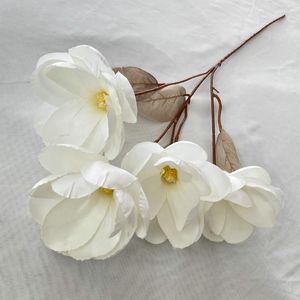 Decorative Flowers 5Pcs 4 Heads Magnolia Artificial Silk Lomh Branch Home Party Fake Wedding Background Decoration Floral Orchids