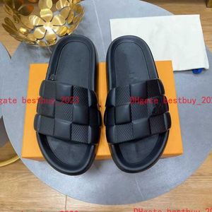 2024 Designer Woman Slippers Men tofflor Bottoms Flip Flops Women Luxury Sandals Fashion Causal Flip Flop Size 35-42