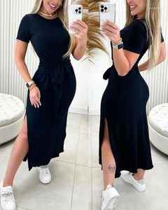 Abiti casual per le donne 2023 Summer Plain Fashion Nero Manica corta O-Collo Dettaglio legato Abito a metà polpaccio con spacco OTTD