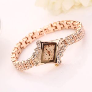 Wristwatches Korean Version Diamond Ladies Quartz Watch Luxury Crystal Bracelet Rhinestone Vintage Fashion Bangle