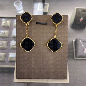 2 つの花 4/4 葉のクローバー チャーム スタッド ピアス バック マザーオブパール シルバー 18K ゴールドメッキ 瑪瑙 女性用 女の子 バレンタイン 母の日 ウェディング ジュエリー ギフト