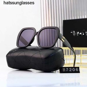 2022 new style square glasses sunshade UV resistant sunglasses Womens popular Tiktok ins same sunglasses two for one