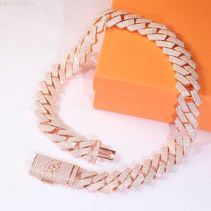 Gör i China Custom Cuban Chain Rose Gold Plated Sterling Silver 3 Rows VVS Moissnaite Diamond Shining Chain för Hiphop Life