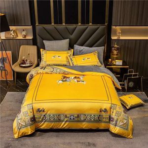 2023 Luxury Orange King Designer Bedding Set Cotton Gold Horse Printed Queen Size Däcke Cover Bed Sheet Fashion Pillows Comporter Set