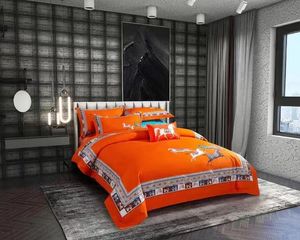 Set di biancheria da letto di marca Luxury Red Running Horse Ricamo in raso Copripiumino in cotone egiziano Biancheria da letto Lenzuolo con angoli Federe Biancheria da letto King Queen Size