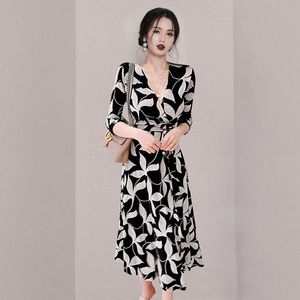 Kleid florales vneck dreiquartierhülle korea women bohemian Beach Wrap Kleider Schnürung Schlanker Taille Elegante Damen Holiday Kleid