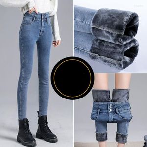 Kvinnors jeans Autumn Women Korean Single-Breasted High midje Velvet Denim Pants Ladies Casual Slim Thick Fleece Winter Trousers