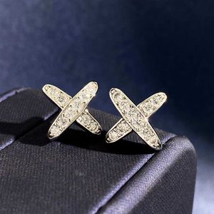 Дизайнерская новая марка буква x Полный бриллиантный кросс -серьги для женского нишевого дизайна с чувством стиля INS и серьги минималистского темперамента Olnh
