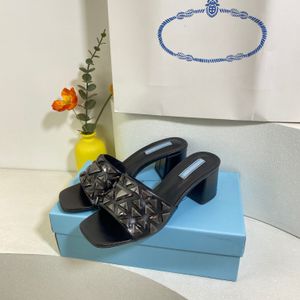 نساء Slippers Slippers Summer Flaty Fashion Slipper 5cm عالي الكعب الكعوب في الصنادل شاطئ امرأة كبيرة من النعال الرأس الحجم 35-42