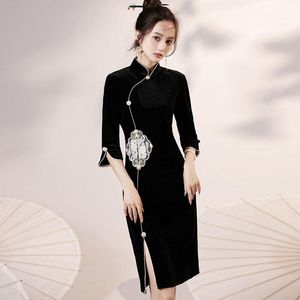 Dress Vintage Velvet Embroidery Cheongsam Dress Women Stand Collar Slit Chinese Style Dress Female Elegant Floral Young Modern Qipao