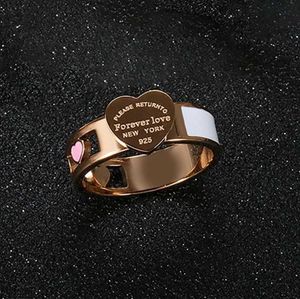 Fashion Hollow Colorful Heart Rings Acciaio inossidabile Big Tag White Shell Ring per le donne 2023Girls Female Men Wedding Jewelry Anello di moda