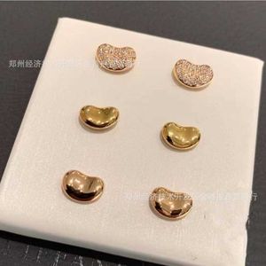 Designermärke 925 Silver Small Gold Bean Earrings Tricolor Pea Wealth Attrahing Niche Trend