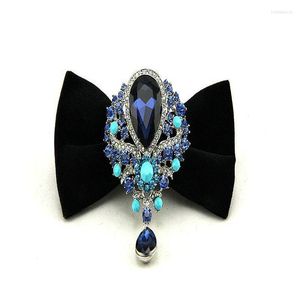 Bow Ties Men Velvet Bolo Tie Cravat British Alloy Bling Crystal Rhinestone Naszyjnik Naszyjnik