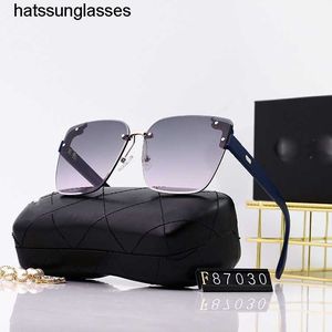 Fashionable cut edge nylon high-definition sunglasses for women frameless square gradient sunglasses net red same glasses two for one