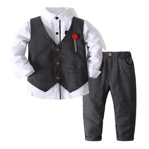 秋の子供たちの男の子紳士服の服装長い袖の白いシャツwaistcoatpantsフォーマル3pcs結婚式の誕生日ドレススーツ230526