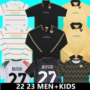 2023 Venezia FC Maglie da calcio home Nero Trasferta Bianco Terzo Blu ARAMU FORTE Venezia 22/23 BUSIO Maglie da calcio 3rd Kit Divise chandal futbol Felpa Maglie Top