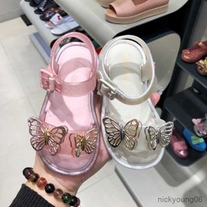 Sandali Sandali Mini Jelly Shoes per bambini Sandali New Summer Butterfly Candy Baby Girl Princess Beach Shoes Sandali per ragazza R230529