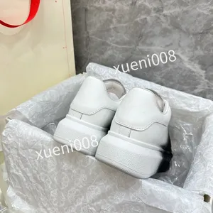 nuovo marchio Donna uomo qualità Scarpe casual designer sneaker stringate in pelle moda Scarpe da ginnastica da corsa Lettere Sneakers da palestra stampate piatte2023