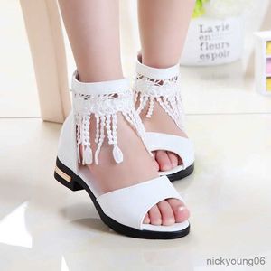 Sandaler Sandaler Summer Sandals Girls Shoes Tassel Kids Sandaler Nya fiskmunnen Princess Shoes Black White Pink Size Fashion R230529