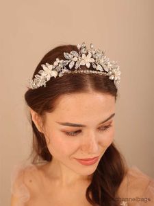Andra lyxiga pärlor Rhinestone Crystal Flower Diamonds Bridal Crown Eloy Leaf Wedding Hair Accessories for Women Brud Head Dress Tiara
