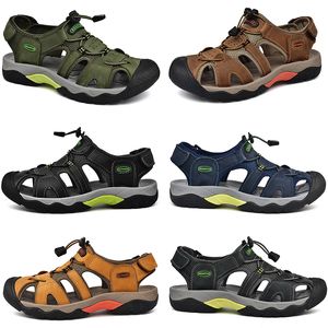 Rinnande skor män sandal ihålig ut blå grön svart bruna herrtränare sport sneakers