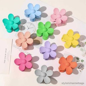 Other Flower Shape Hair Claw Clip Barrette Crab Small Size Cute Candy Colors Bath Barrette Ponytail Clip Girls Headwear