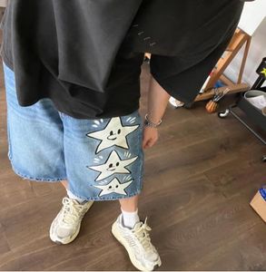 Mäns shorts denim shorts mäns sommar amerikansk tryck retro casual neutral byxor y2k high street löst rak bred ben fempunkt byxor 230529