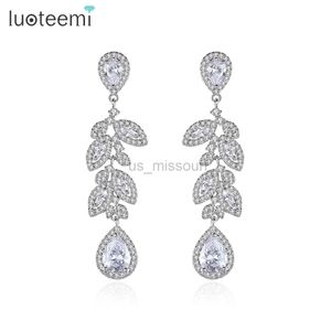 Stud LUOTEEMI Orecchino a goccia con zirconi cubici di alta qualità per le donne boucle oreille femme Lungo nappa Accessorio per la sposa da sposa per la sposa J230529