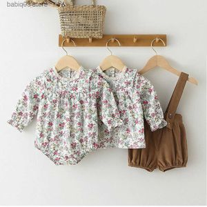 Rompers 2PCS女の女の子の服セット花柄のロンパーTシャツ+ PPショーツサマー新生児女児服幼児服服スーツT230529