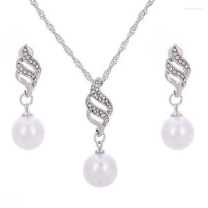 Necklace Earrings Set Bride Wedding Jewelry European American Fashion Simple Pearl Twist Chain Wholesale