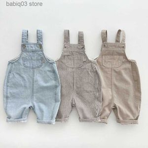 Rompers 0-3y Boysルーズファッションオーバーオーズシンプルな汎用のノースリーブロンパー新生児女の子デニムストラッピーズボン新しいビブパンツT230529