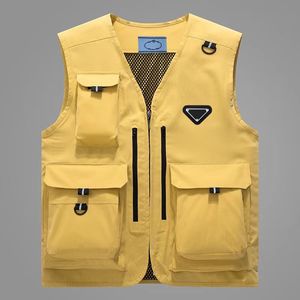 Loeweve Tank Top Men Vest Designer Outerwear Coats Summer Outdoor Leisure Multi Pocket DesignerTシャツの恋人ファッションコートポロシャツドレスベスト573
