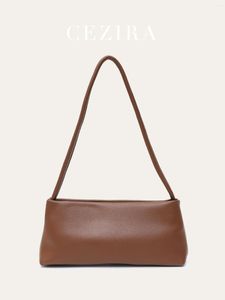 Kvällspåsar cezira minimalistisk stil kvinnor pu vegan läder handväskor fast färg enkel design axelväska avslappnad daglig ljus underarm
