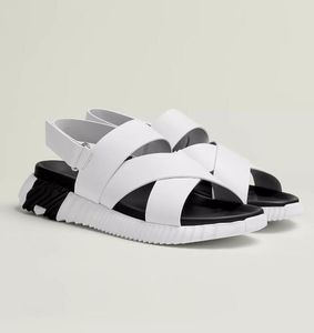 Letni luksusowe męskie sandały elektryczne buty lekkie podeszwa skóra cielęcy biały czarny chłopiec slajd na plaży Flats komfort dżentelmen swobodny spacer EU38-46