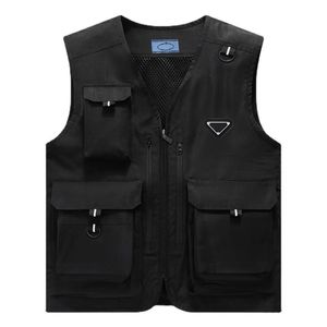 Men Vest designer Outerwear Coats Summer Outdoor Leisure Multi Pocket Versatile Thin Sweetheart V-Neck Vests Fashion Coat