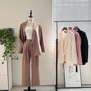 Pantaloni a due pezzi da donna Pezzi Abiti eleganti per le donne 2023 Blazer rosa a maniche lunghe Gamba larga Colletto dentellato Primavera OL Cappotti Set Donna