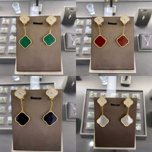 Kvinnor Fyra bladklöver örhängen Luxury Designer Studs Agate Fashion Märke 925Silver Earings Plated 18k Gold For Woman Gift Jewelry Flera stilar