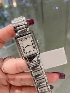 Zegarek designerski w kształcie miecza niebieski stalowy wskaźniki zegarki dla kobiet czołg vintage styl reloj zwyczajna klasyczna ramka sqaure zegarek unisex delikatne xb09 b23