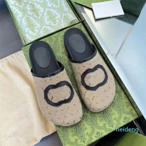 Дизайнерская обувь Пары Тапочки на плоской подошве Классические кожаные женские пляжные туфли с принтом Летние уличные тапочки унисекс без задника Сандалии