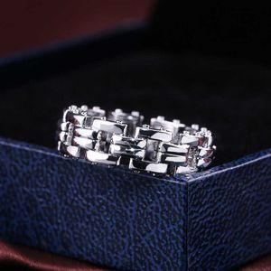 Band Rings Huitan Ancient Rome Stylish Punk Strength Men Rings Silver Plated Available Wholesale Lots Bulk Hollow Male Rings AA230529