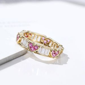 Cluster Rings Romance Shiny Zircon Crystal Pink Heart Shape Gold Color For Women Luxury Kunckle Ring Girl Bride Wedding Jewelry Gift