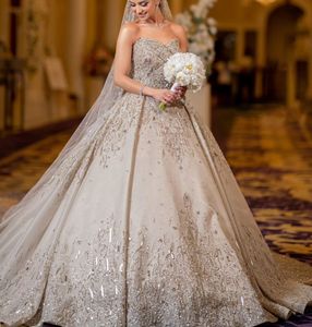 Sparkly Ball Gown Wedding Dresses Sleeveless V Neck Sequins Appliques Beaded Floor Length Ruffles 3D Lace Diamonds Luxury Bridal Gowns Plus Size Vestido de novia