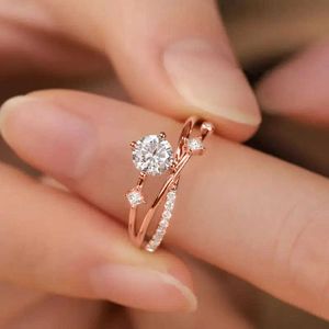 バンドリングHuitan New Twist Design Fancy Fancy Fancy Finger Finger Rings with Shiny Cubic Zirconia Excisite Engage Wedding AccessoriesファッションジュエリーAA230530