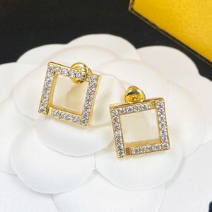 Orecchini di diamanti di lusso di alta qualità con borchie in oro F eleganti orecchini a bottone con strass da sposa Fashion Party orecchino da donna orecchino quotidiano